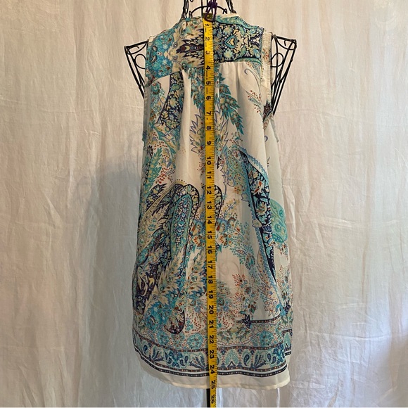 NWT Paisley,  silky handkerchief tank top.  Violet and Claire size small. - Picture 6 of 7